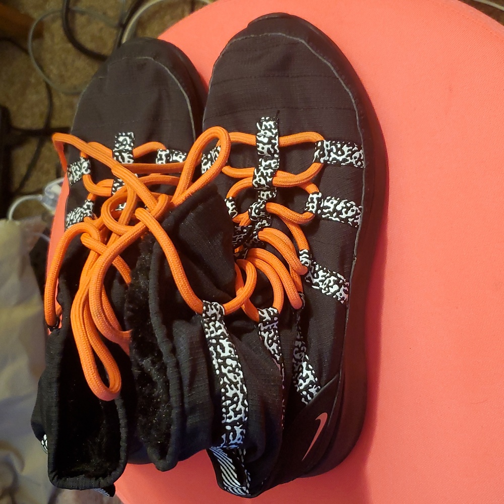 Nike 5y shoes with fur